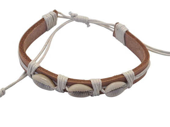 B184 Leather 3 Cowrie shells string highlight