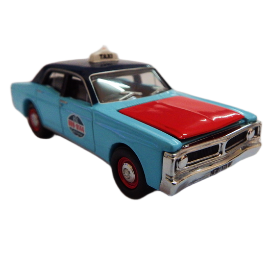 Model RSL XY Falcon taxi car with a blue body and red roof on a white background