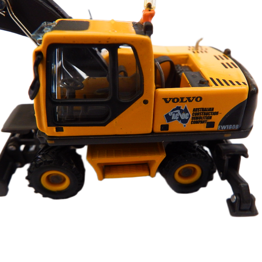 cab close up Road-Ragers  1:87 diecast Volvo EW180B Mobile Excavator on a white background