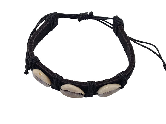 B184 Leather 3 Cowrie shells string highlight