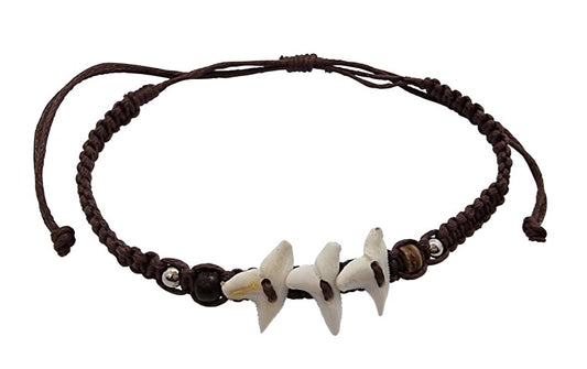 B205 Bracelet Tripple Shark Teeth