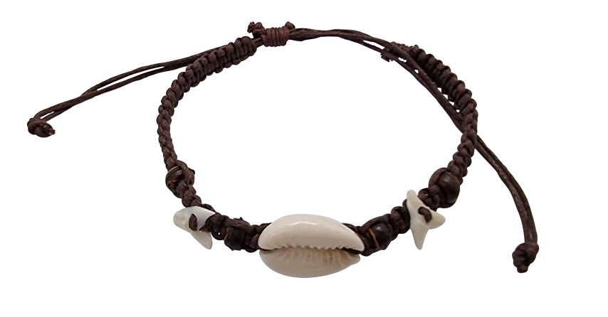 B206 bracelet shark tooth cowrie shell