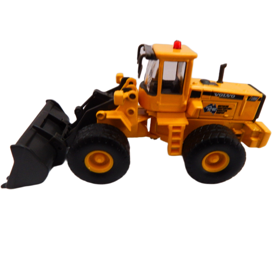 Road Ragers Wheel loader 1:87 scale  Volvo L150C  with black scoop and yellow body on a white background
