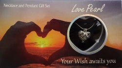 Heart Hands Love Pearl pendant